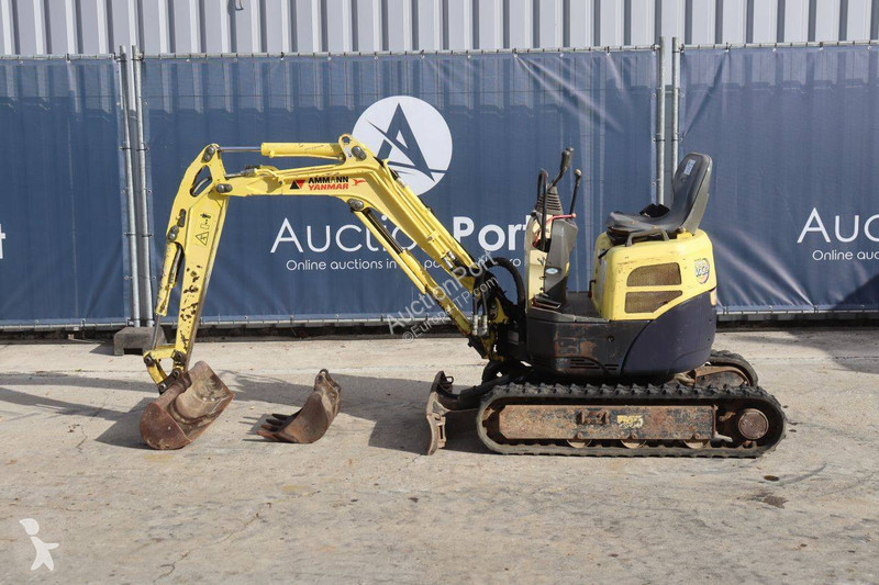 Pelle Yanmar ViO10-2A