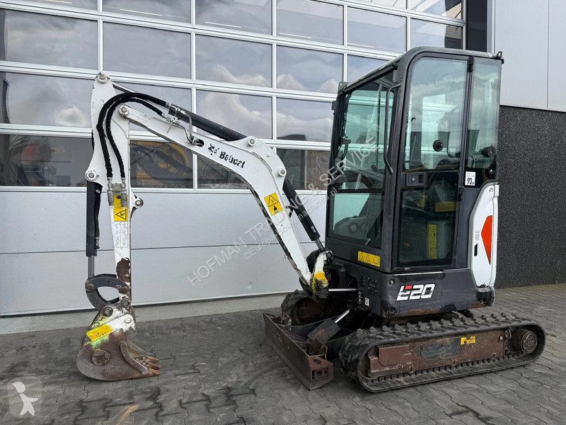 Pelle Bobcat E20