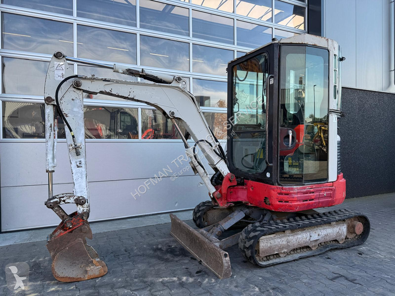 Excavadora Takeuchi