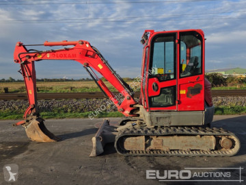 Mini pelle JCB