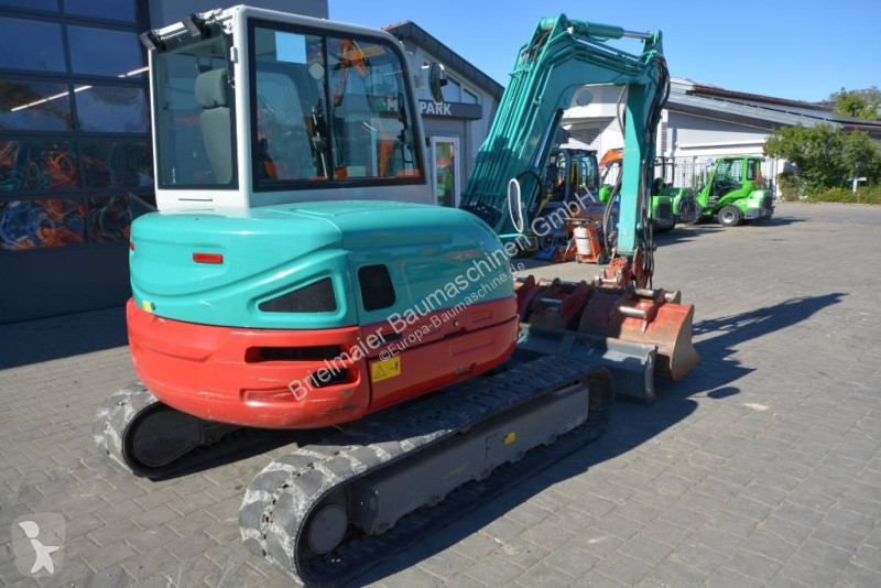 Escavadora Takeuchi