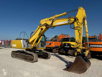 Pelle sur chenilles New Holland