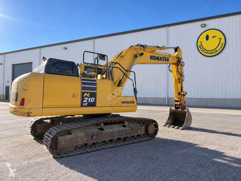 Escavadora Komatsu 11