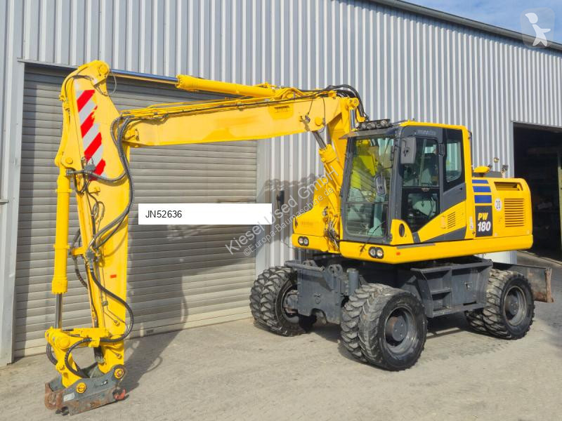 Rýpadlo Komatsu 11