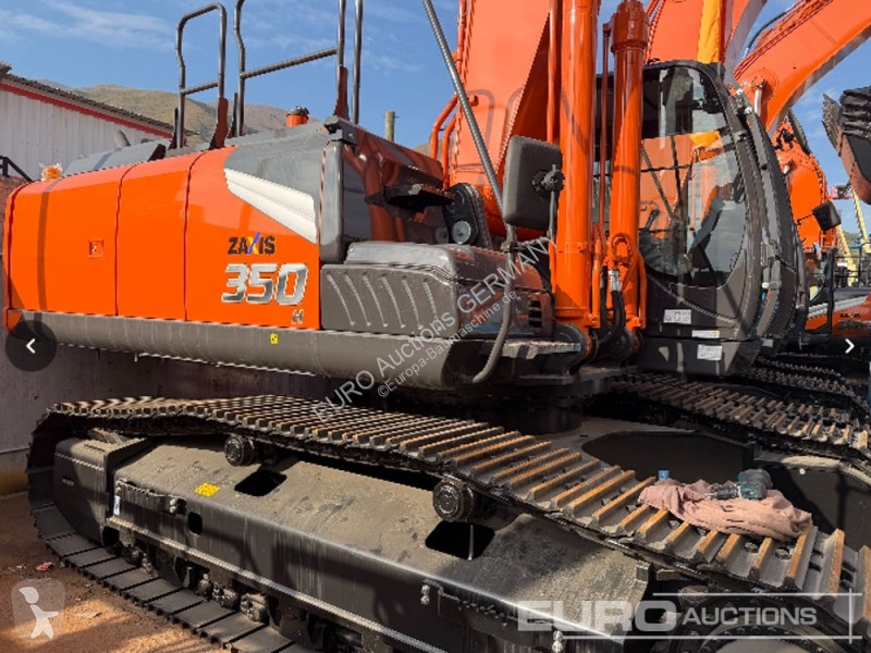 Hitachi H-7T excavator