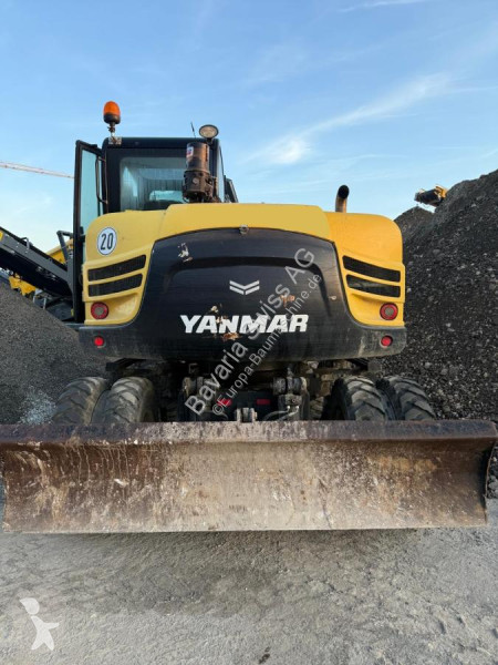 جرافة Yanmar  B110W