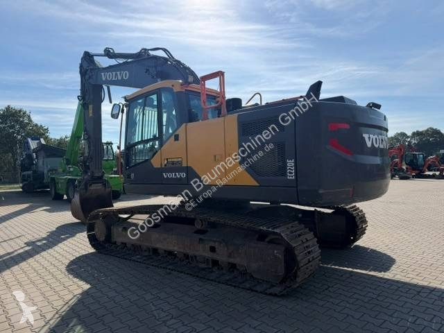 Багер Volvo EC 220 E