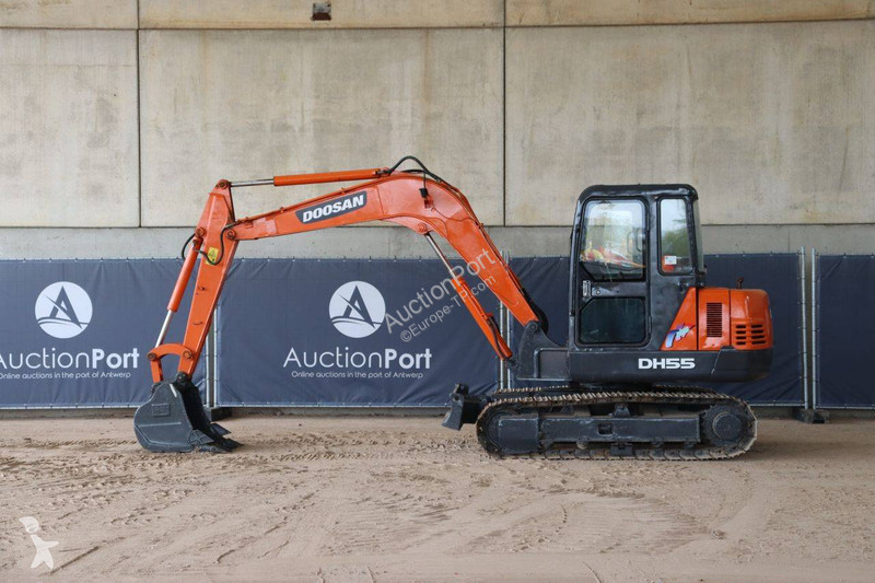 Pelle Doosan DH55