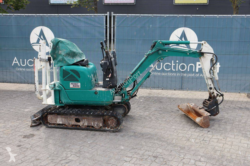 Pelle Hitachi YSR