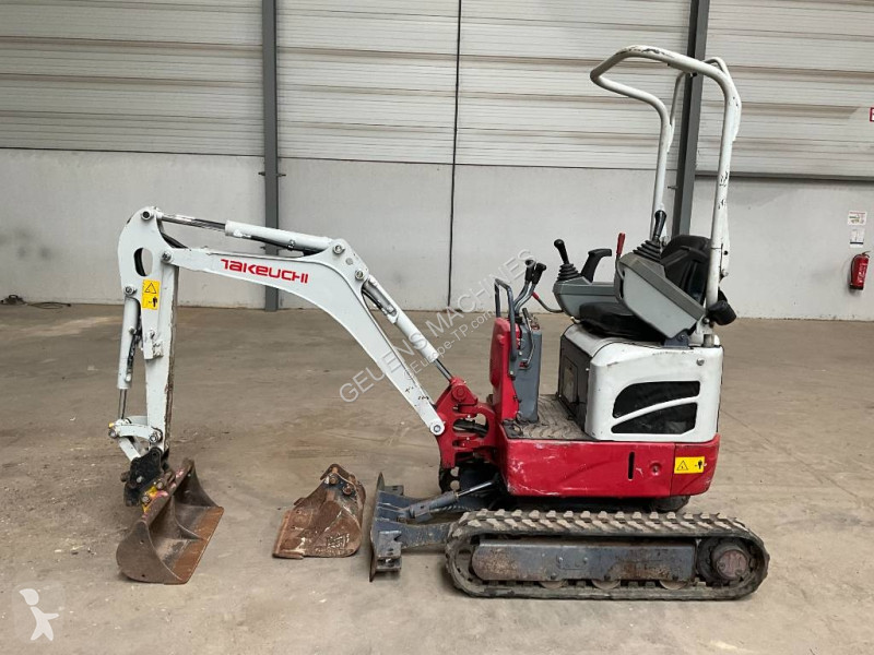 جرافة Takeuchi TB 210 R