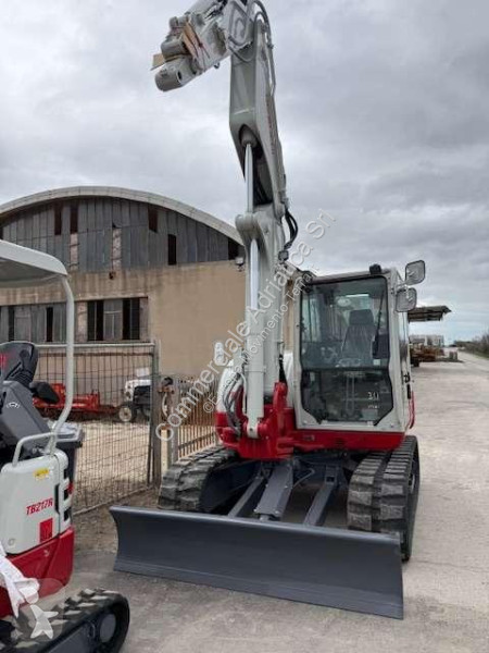 Pelle Takeuchi 1/2P E TB217R