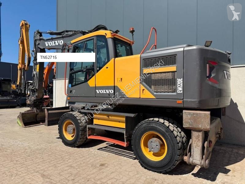 Pelle Volvo EW 220E