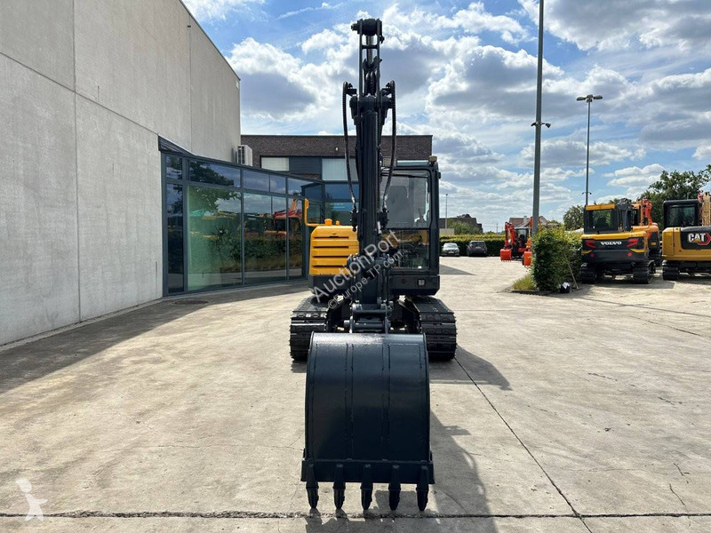 Pelle Volvo EC60C