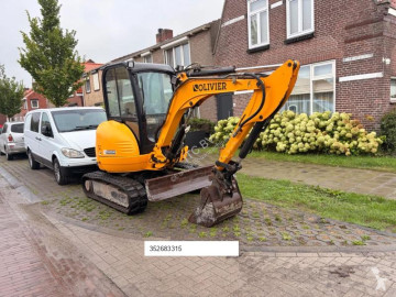 Mini pelle JCB