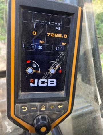 Pelle sur chenilles JCB