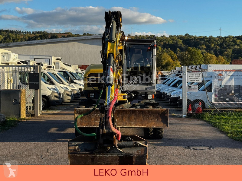 Pelle Wacker Neuson Neuson EW100 Mit Drei Löfffeln