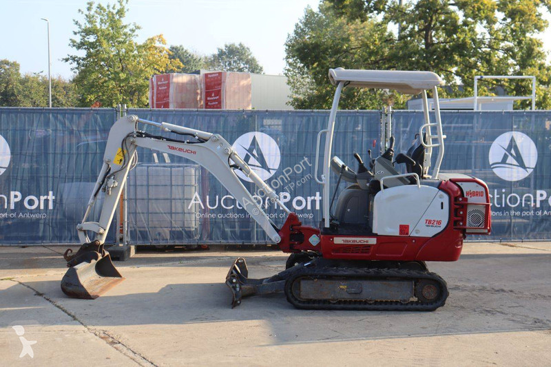 جرافة Takeuchi TB216