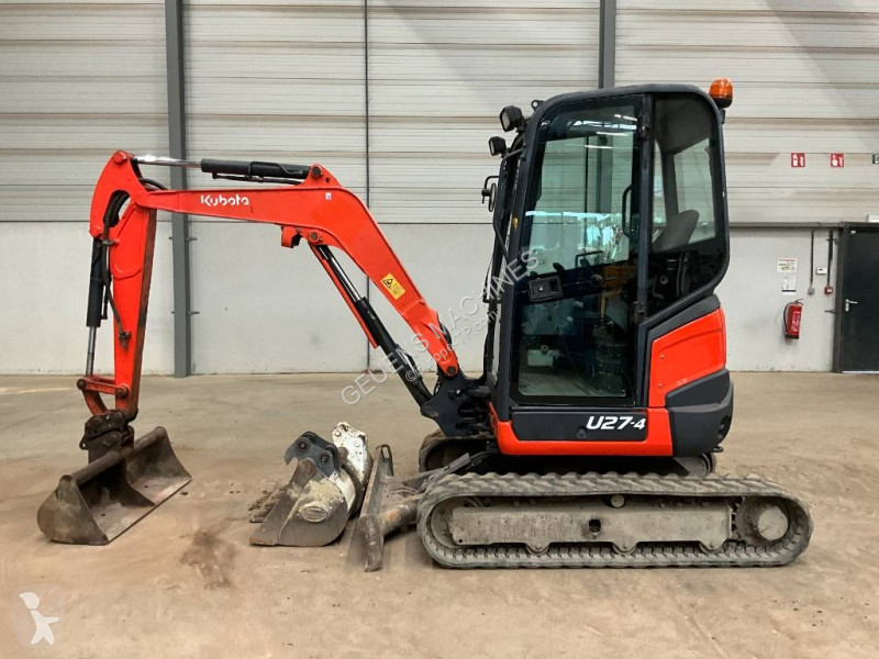 Багер Kubota 274
