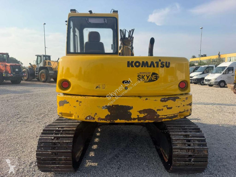 جرافة Komatsu R