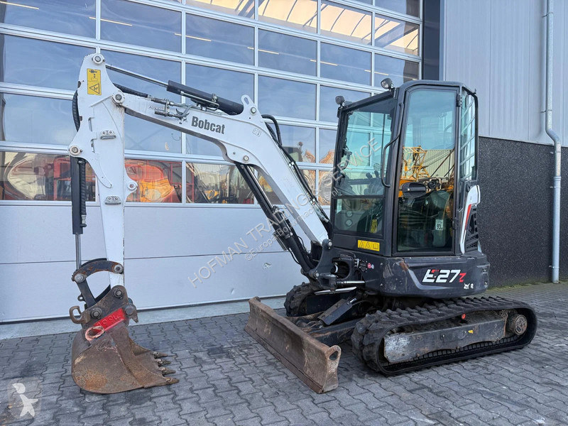 جرافة Bobcat E27z