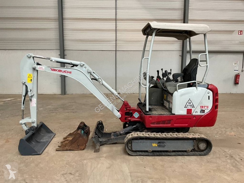 Багер Takeuchi TB 216