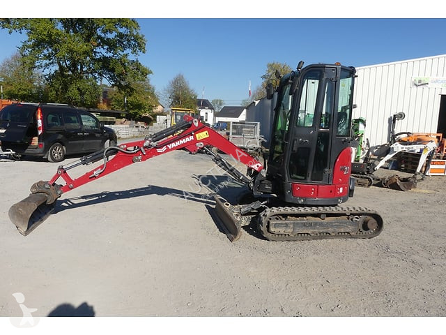 جرافة Yanmar VIO23-6