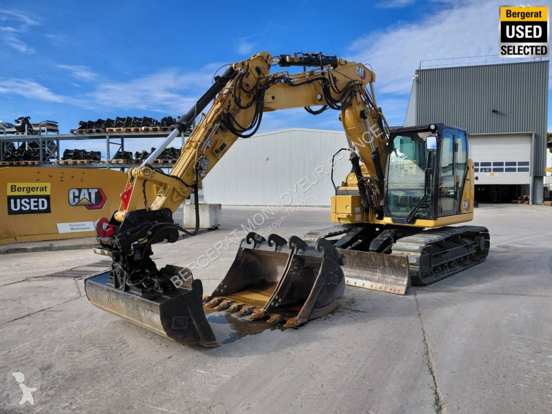 Багер Caterpillar