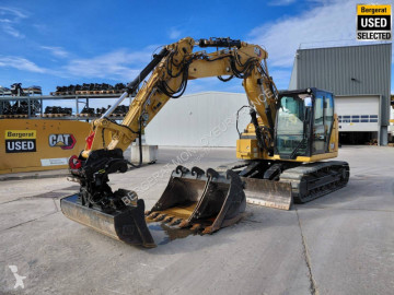 Верижен багер Caterpillar