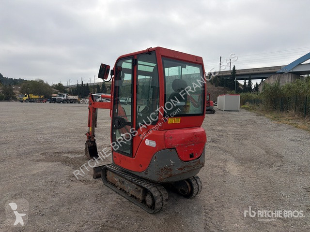 جرافة Yanmar