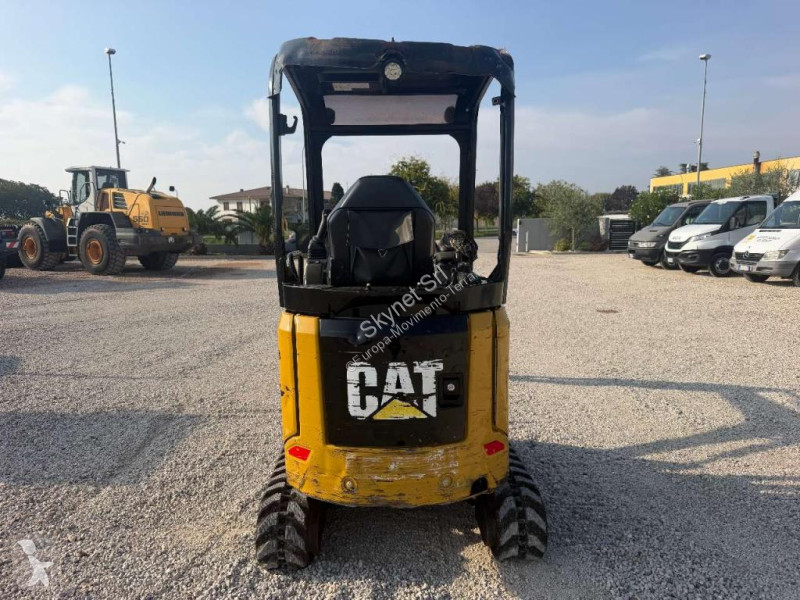 Багер Caterpillar
