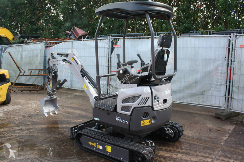 جرافة Terex E19