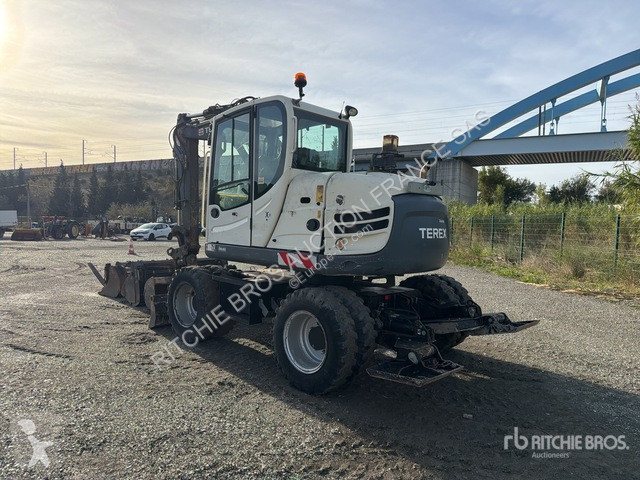 Багер Terex