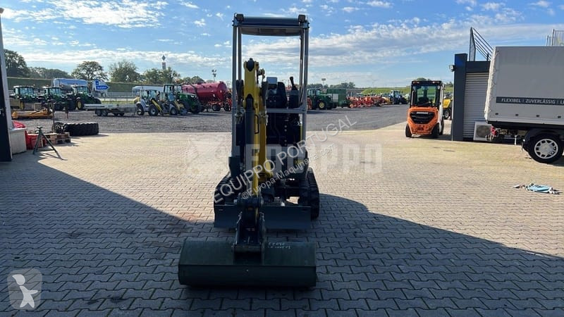 Escavadora Wacker Neuson e
