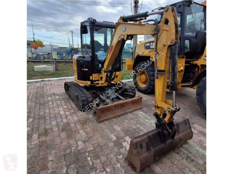 Багер Caterpillar 302.7-07CR