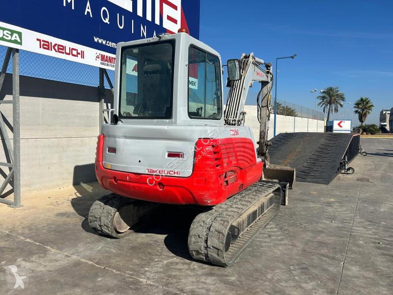 جرافة Takeuchi