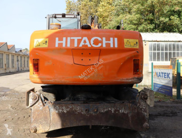 Колесен багер Hitachi