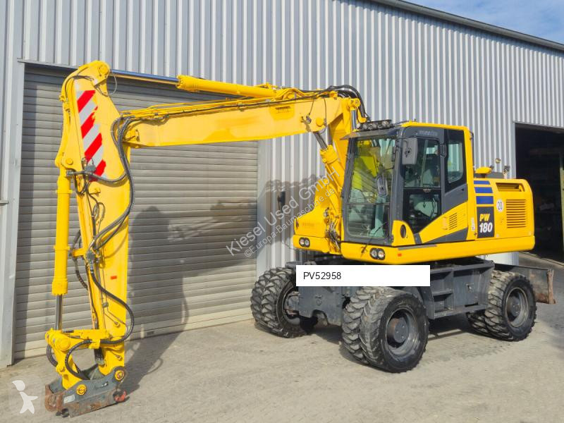 Escavadora Komatsu 11