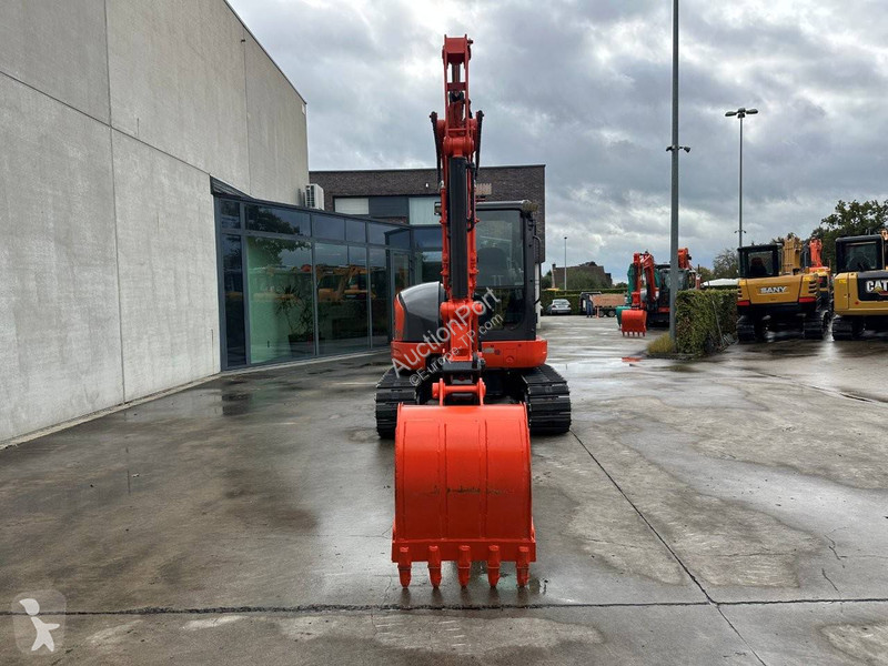 Escavadora Kubota