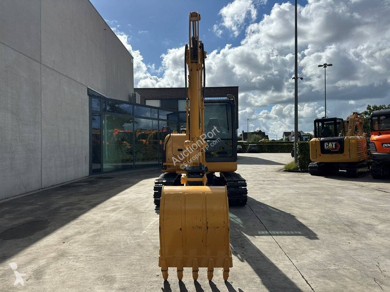 Escavadora Komatsu 7