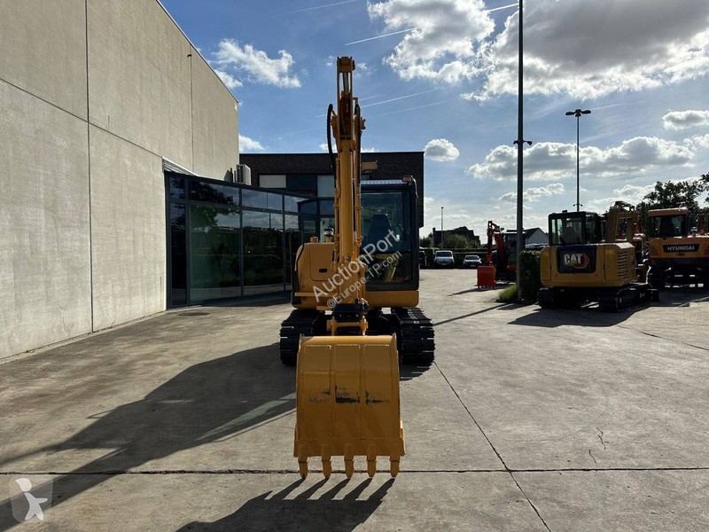 Escavadora Komatsu 7