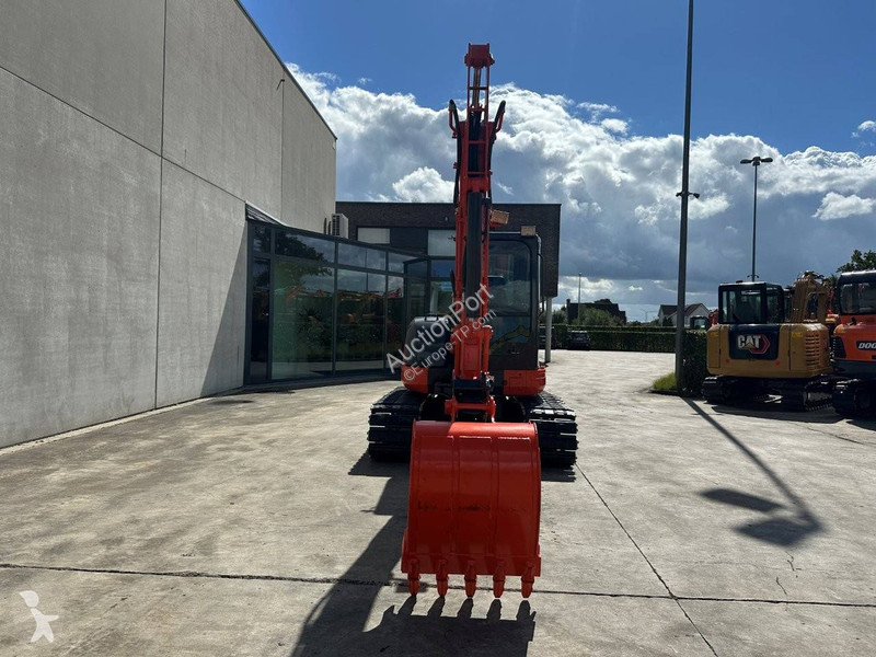 Escavadora Kubota SZ