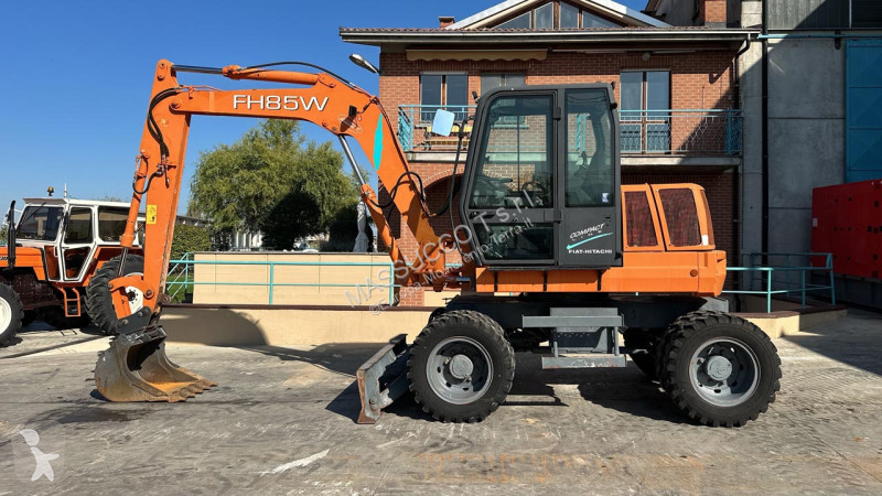 Kotrógép Fiat-Hitachi FH85W 4X4