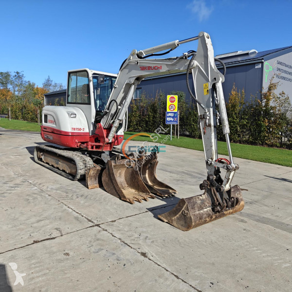Kotrógép Takeuchi 2