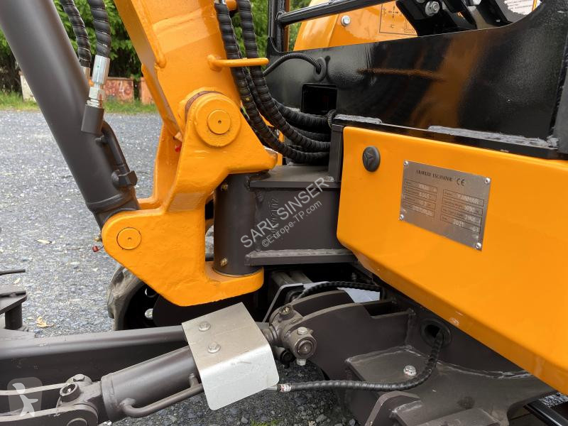 Escavadora Rhinoceros XN-20