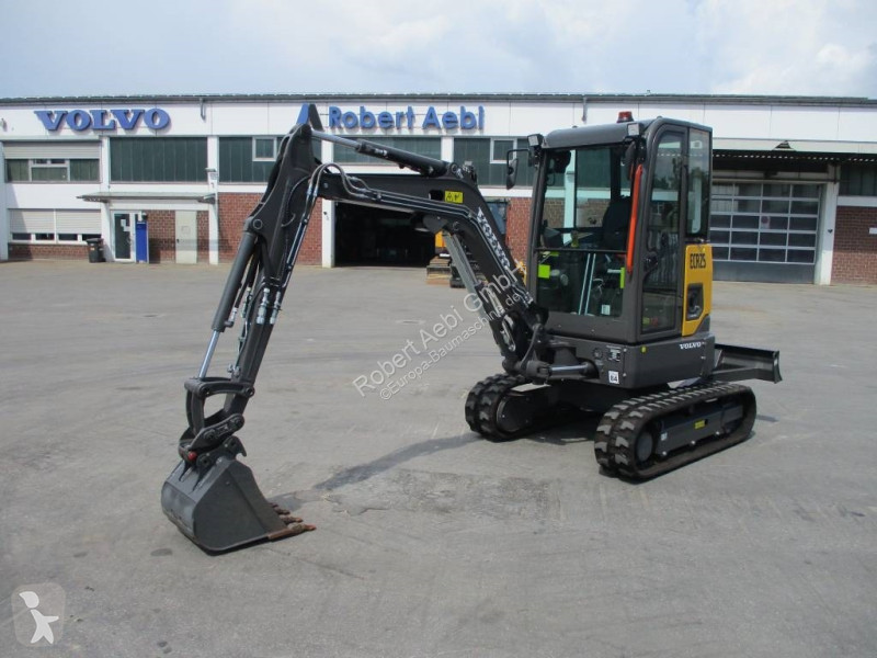 Lopatový nakládač Volvo ECR D Electric