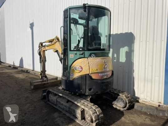 Escavatore Yanmar vio25-4 cabine