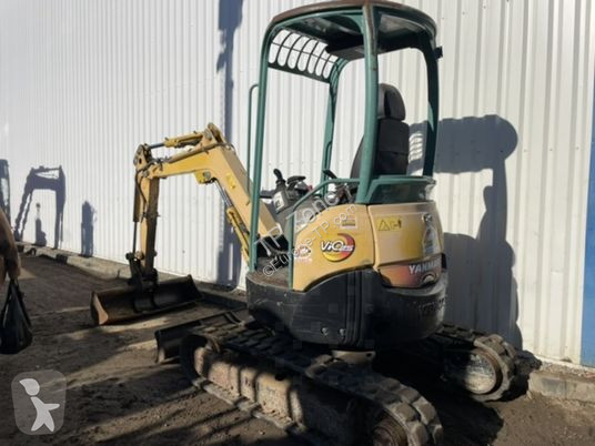 Escavadora Yanmar vio25-4 canopy