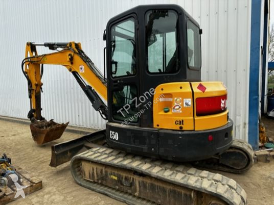Escavadora Bobcat e50