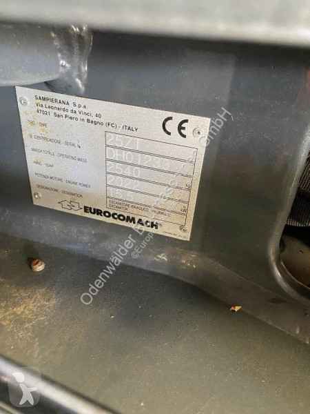Escavadora Eurocomach 25ZT