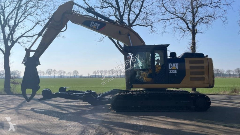 جرافة Komatsu Car Dismantler